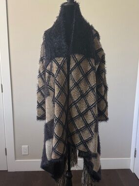 BCBG MAX AZRIA Plaid Fringe Waterfall Cardigan Sweater Coat M Black Tan